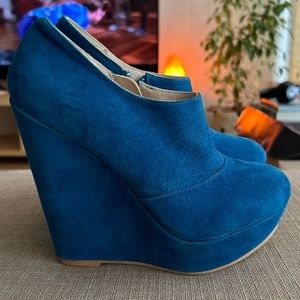 Kate & Mel Blue Suede Wedges Size 7 Women’s